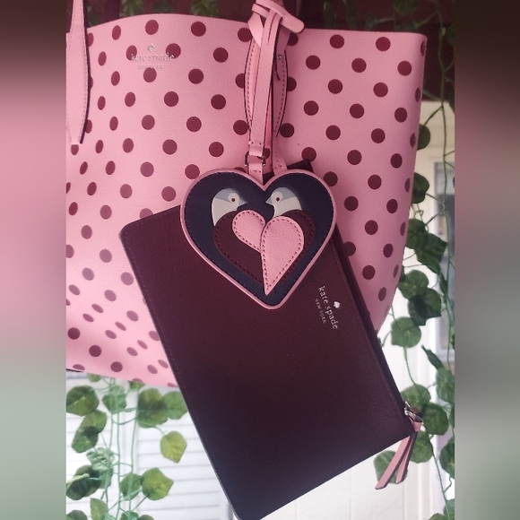 Kate Spade | Arch Love Birds Reversible Tote  - Picture 4 of 7